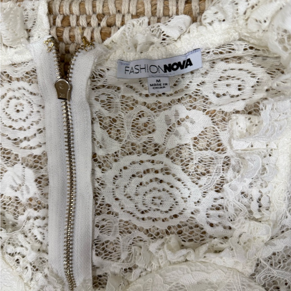Fashion nova lace dress White - size M - Picture 5 of 5